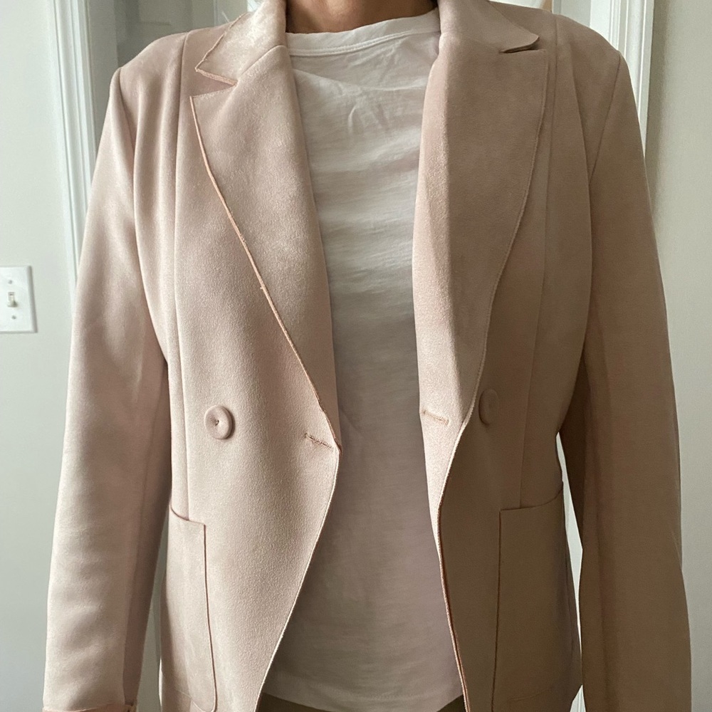 Sues pink blazer